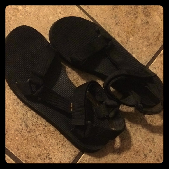 Teva Shoes - Women’s size 8 Tevas